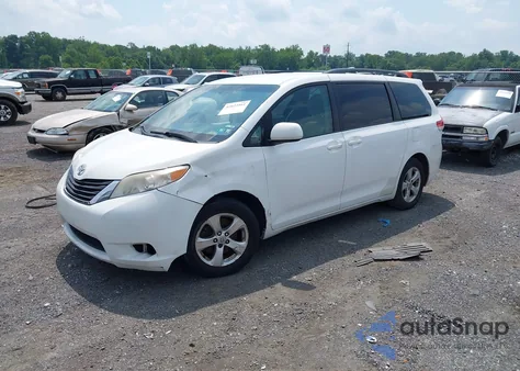 2014 Toyota Sienna Le V6 8 Passenger из США, поврежденный, VIN 5TDKK3DC9ES496428